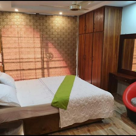 Hak Mall Suites And Apartments Ραβαλπίντι Εξωτερικό φωτογραφία