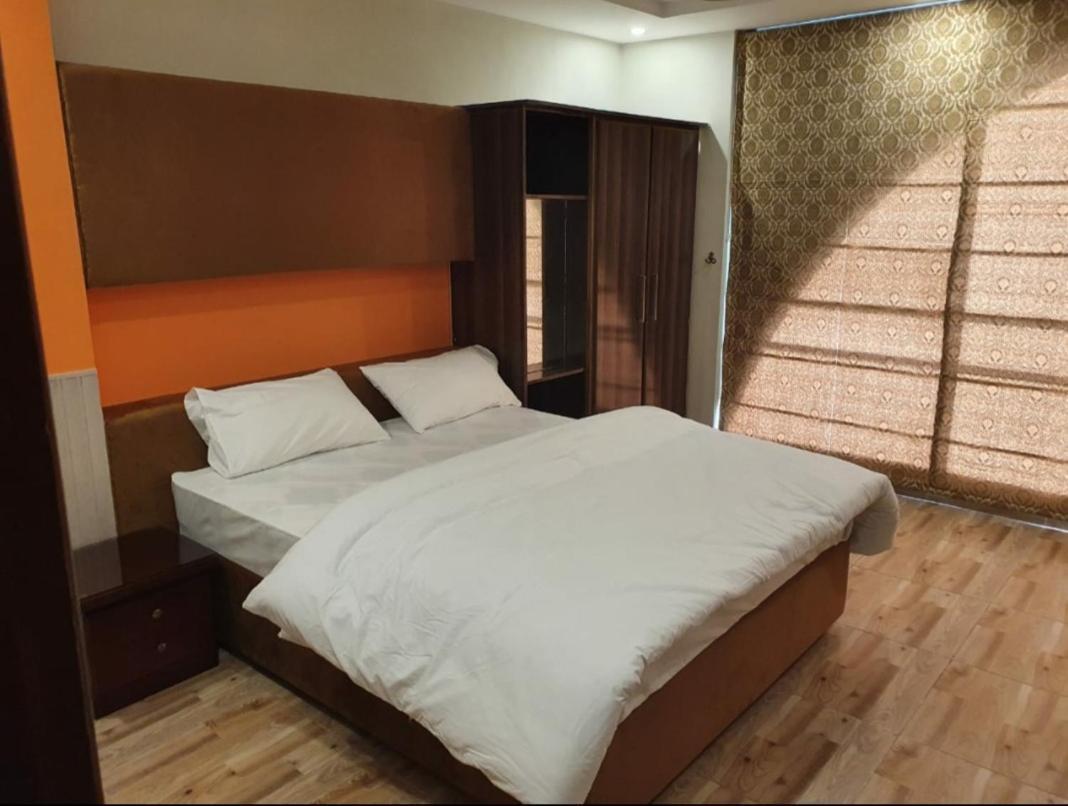 Hak Mall Suites And Apartments Ραβαλπίντι Εξωτερικό φωτογραφία
