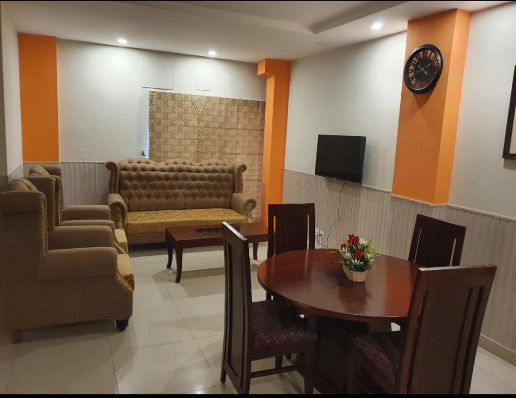 Hak Mall Suites And Apartments Ραβαλπίντι Εξωτερικό φωτογραφία