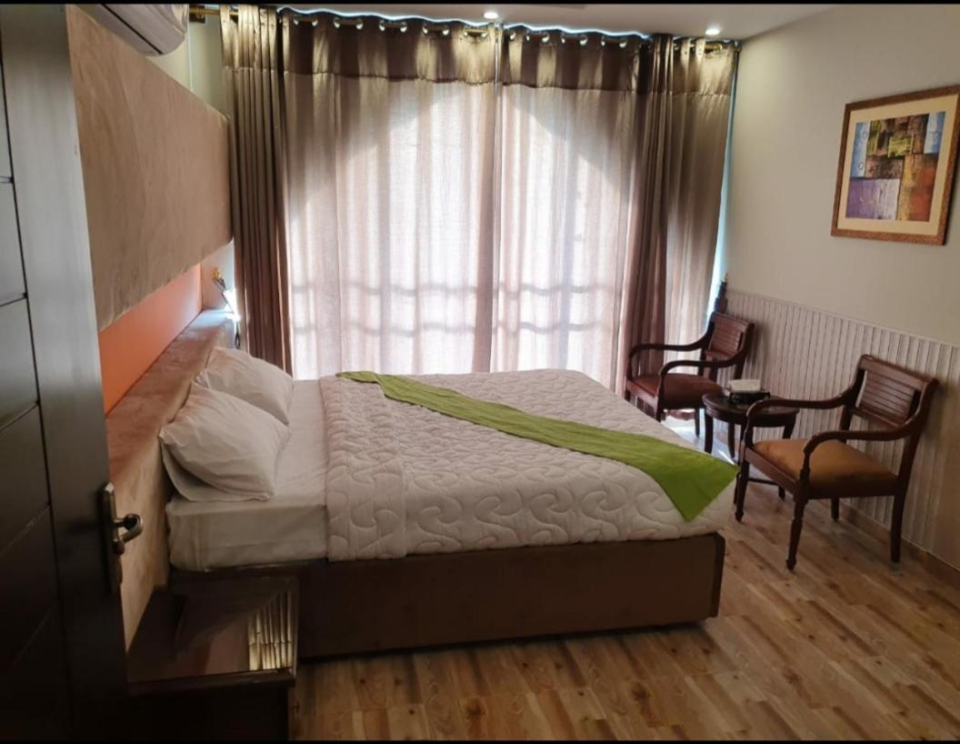 Hak Mall Suites And Apartments Ραβαλπίντι Εξωτερικό φωτογραφία