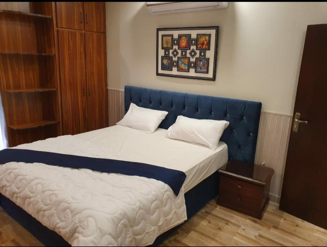 Hak Mall Suites And Apartments Ραβαλπίντι Εξωτερικό φωτογραφία