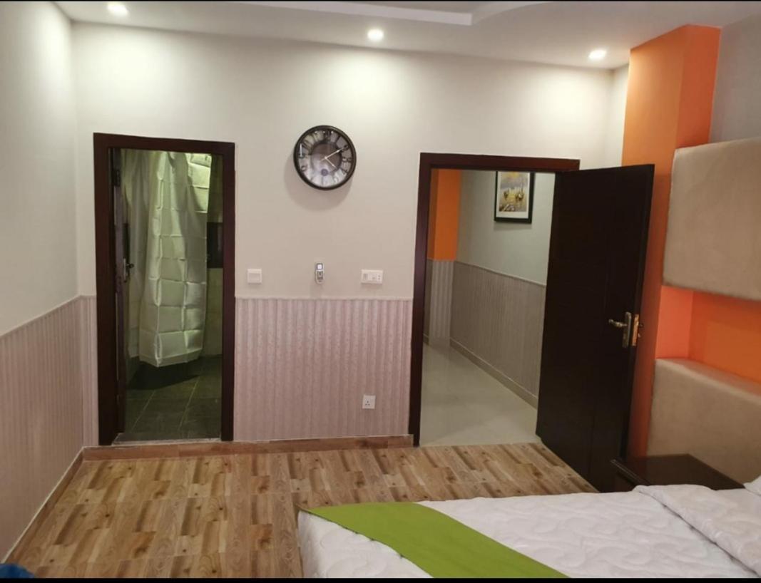 Hak Mall Suites And Apartments Ραβαλπίντι Εξωτερικό φωτογραφία